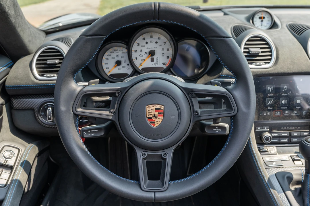 2027 Porsche 918 Spyder - Image 21 of 31