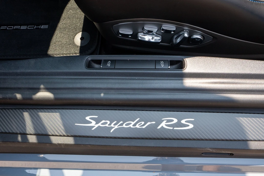 2027 Porsche 918 Spyder - Image 25 of 31