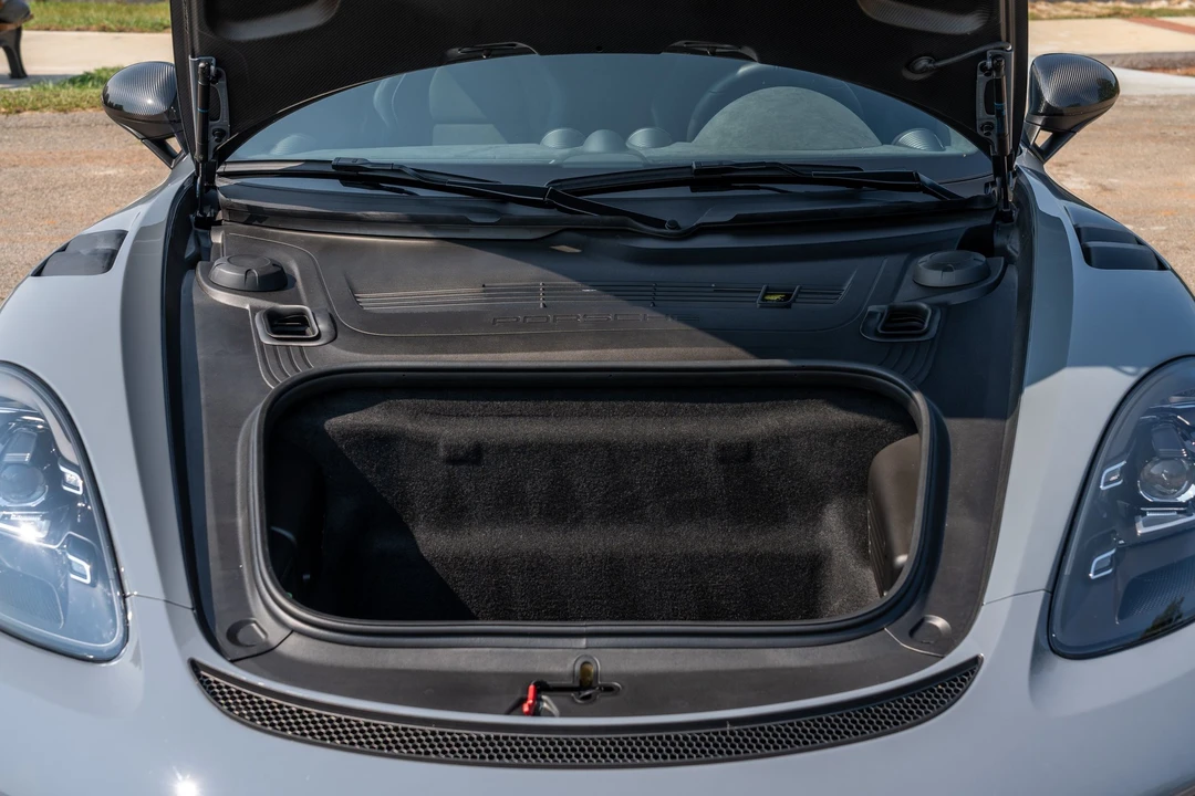 2027 Porsche 918 Spyder - Image 13 of 31