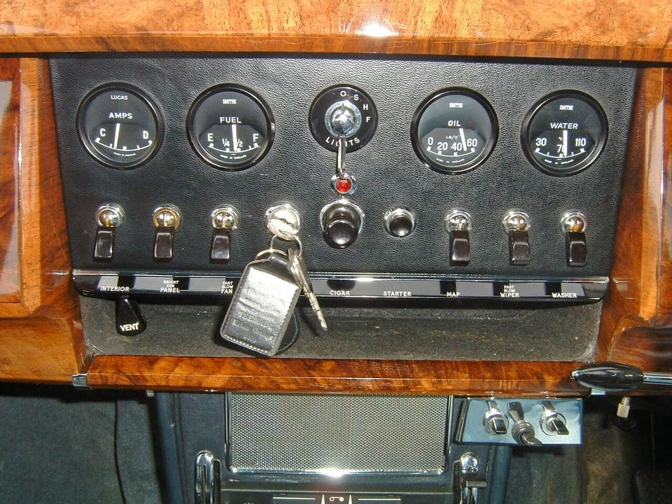 1961 Jaguar Mark II - Image 12 of 25