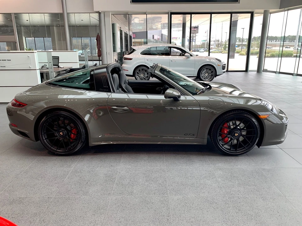 2019 Porsche 991 Targa 4 GTS - Image 5 of 16