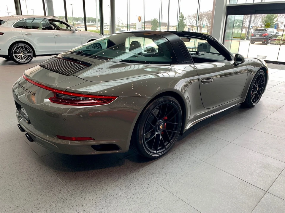 2019 Porsche 991 Targa 4 GTS - Image 9 of 16