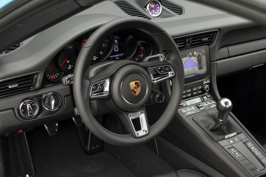 2019 Porsche 991 Carrera T - Image 9 of 10