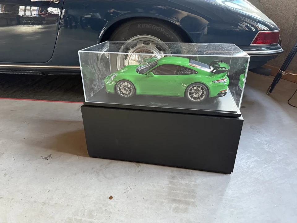2022 Porsche 992 GT3 - Image 17 of 24