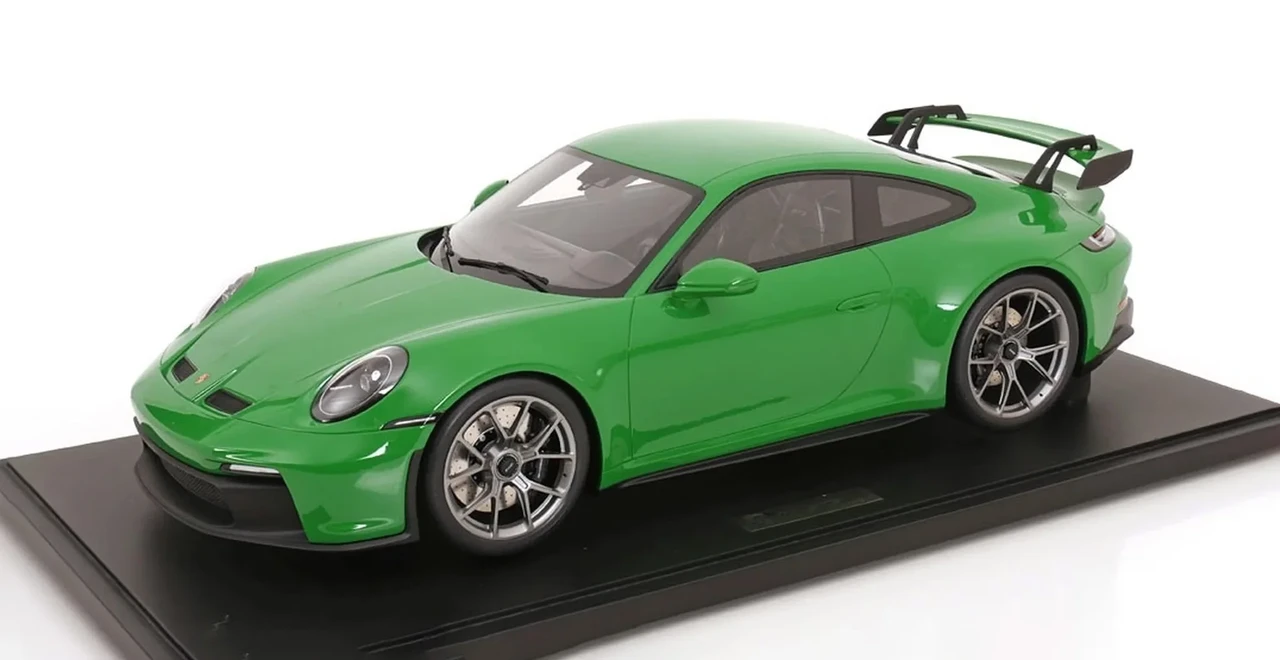 2022 Porsche 992 GT3 - Image 2 of 24