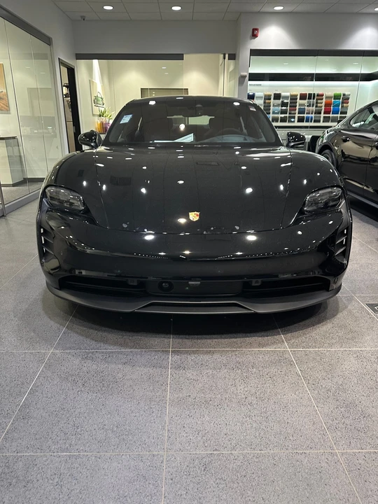 2022 Porsche Taycan GTS - Image 3 of 8