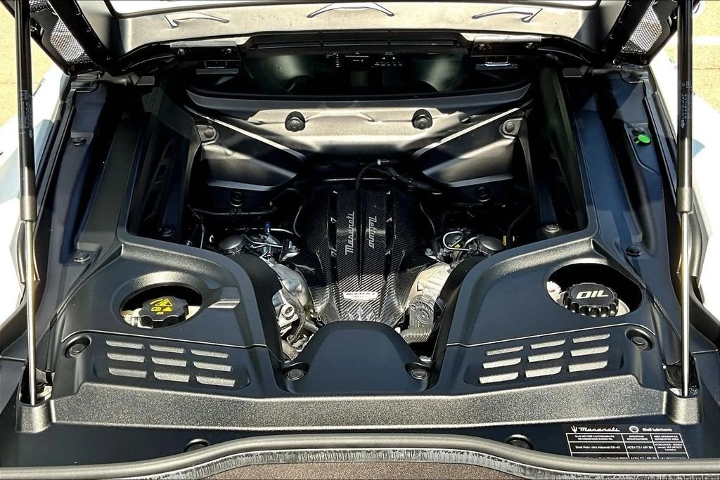 2025 Maserati MC20 - Image 10 of 11