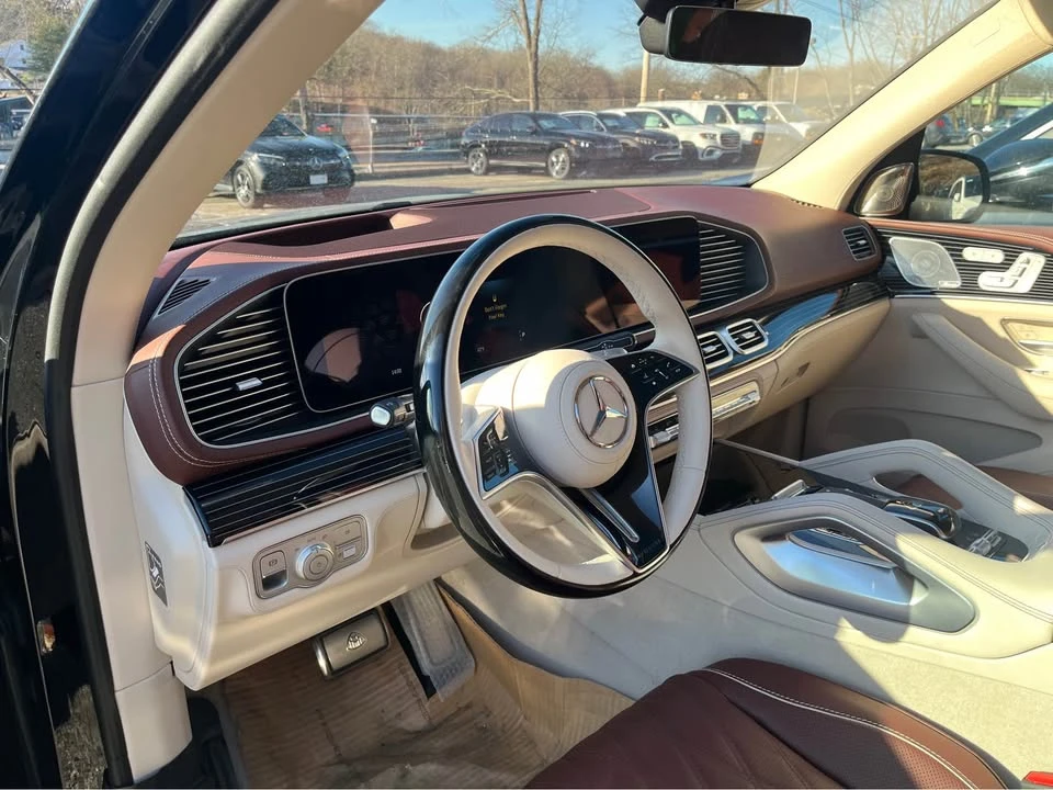 2025 Maybach - Image 7 of 10