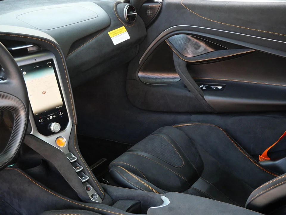 2025 McLaren 750S Coupe - Image 22 of 28