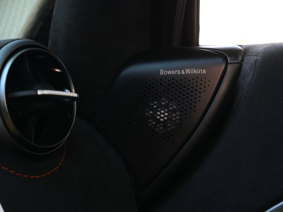 2025 McLaren 750S Coupe - Image 21 of 28