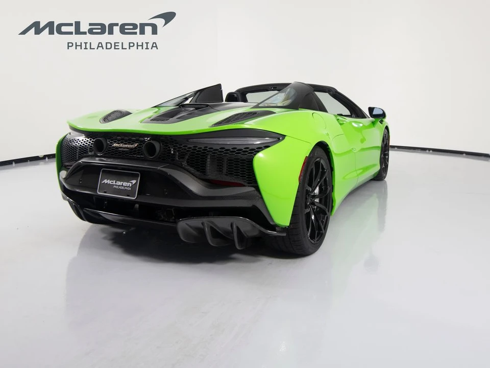 2025 McLaren Artura - Image 6 of 31