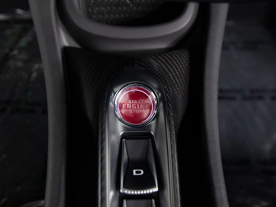 2025 McLaren Artura - Image 24 of 31