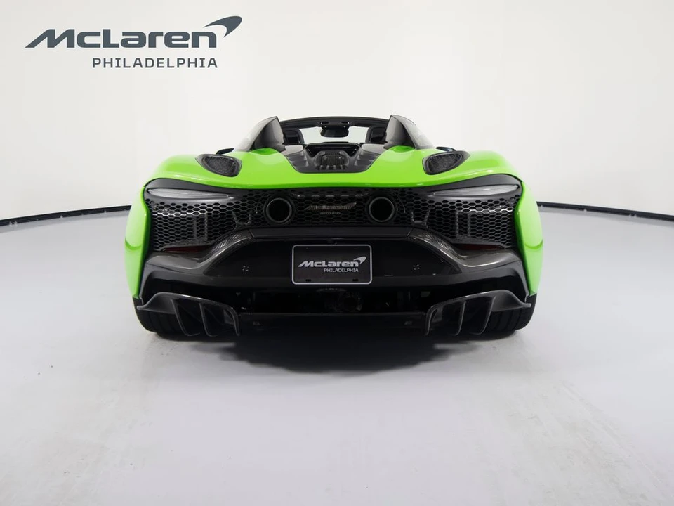 2025 McLaren Artura - Image 7 of 31