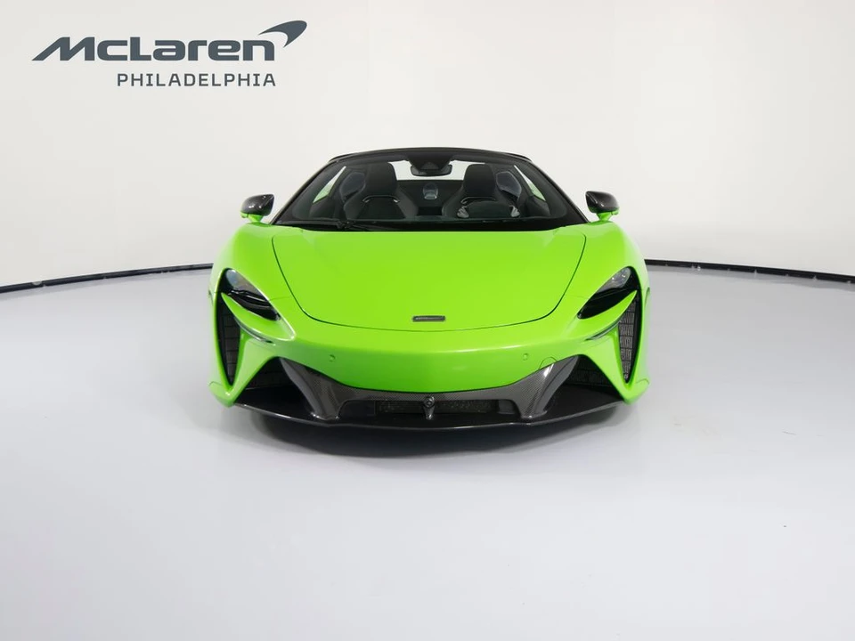 2025 McLaren Artura - Image 3 of 31