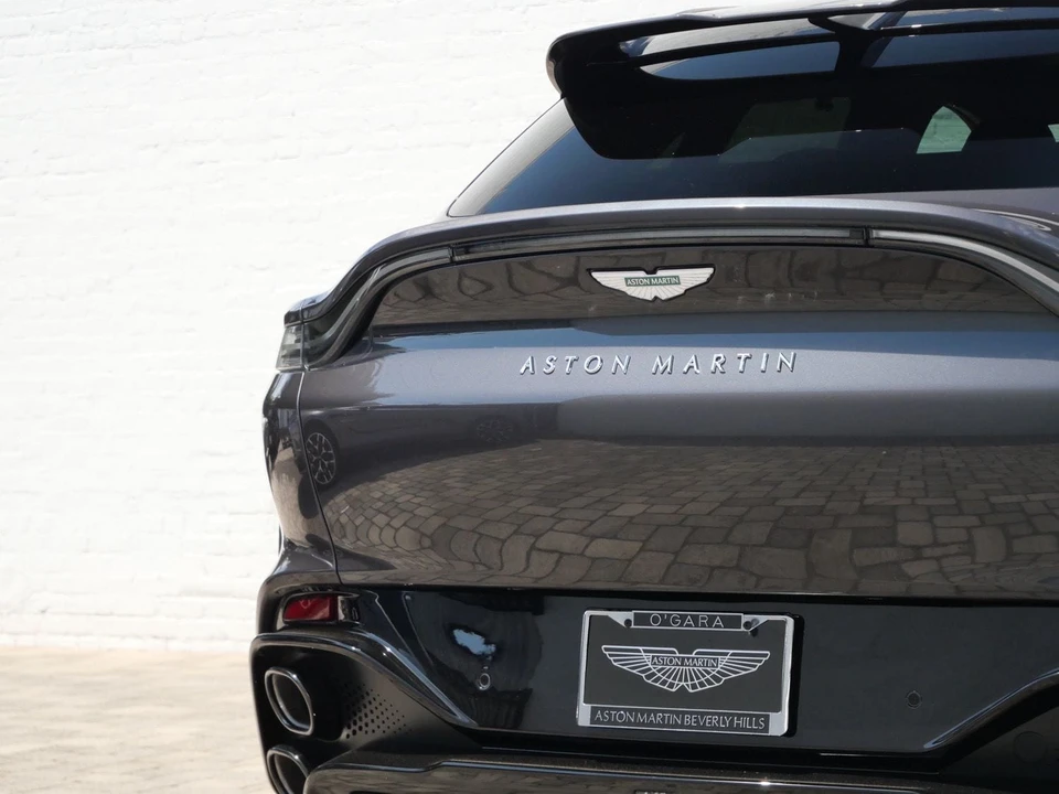 2026 Aston Martin DBX - Image 8 of 30