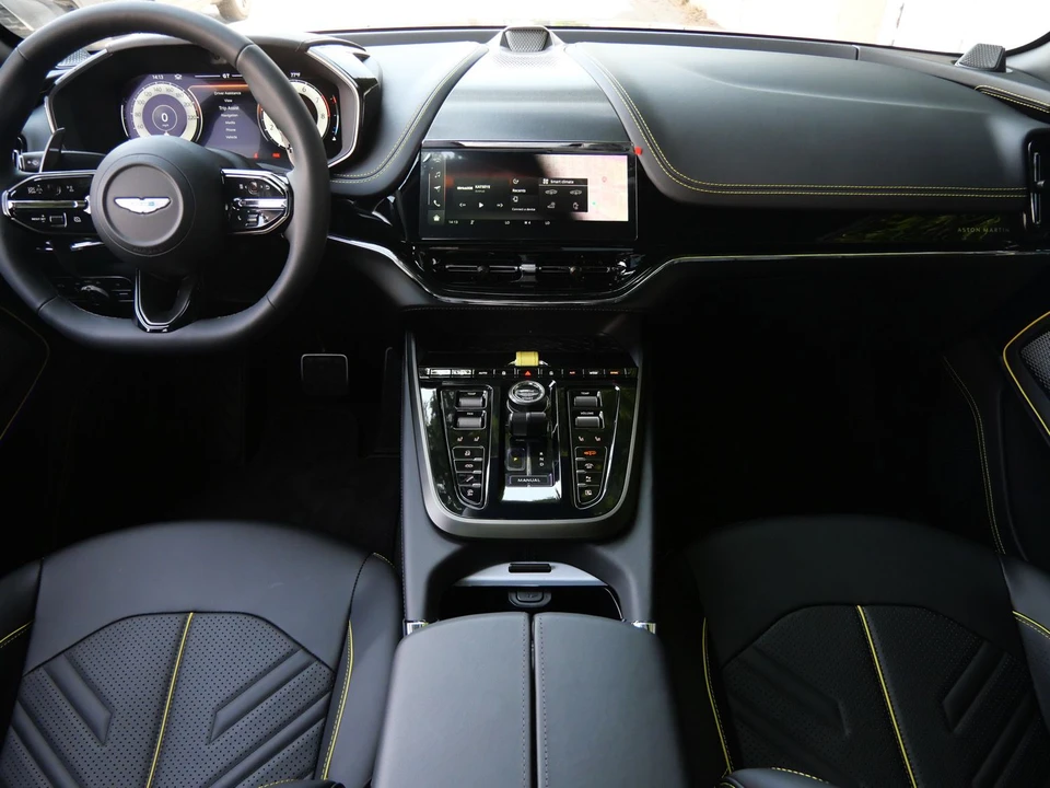 2026 Aston Martin DBX - Image 10 of 30