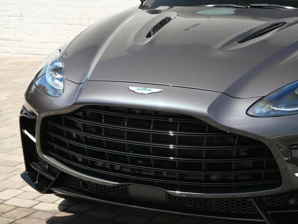 2026 Aston Martin DBX - Image 28 of 30
