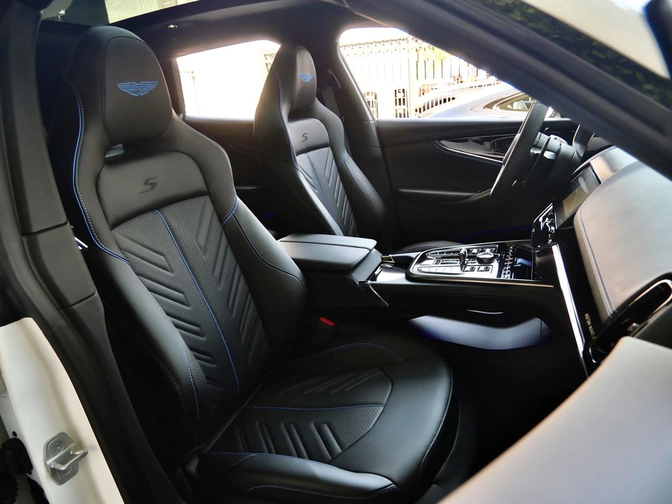 2026 Aston Martin DBX - Image 12 of 28
