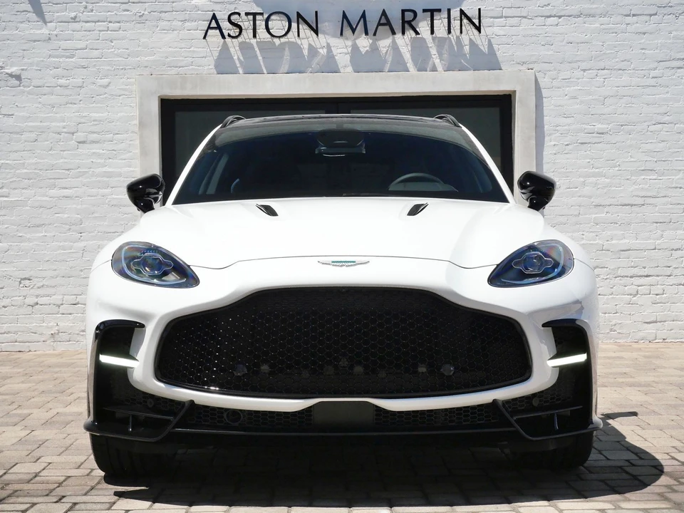 2026 Aston Martin DBX - Image 7 of 28