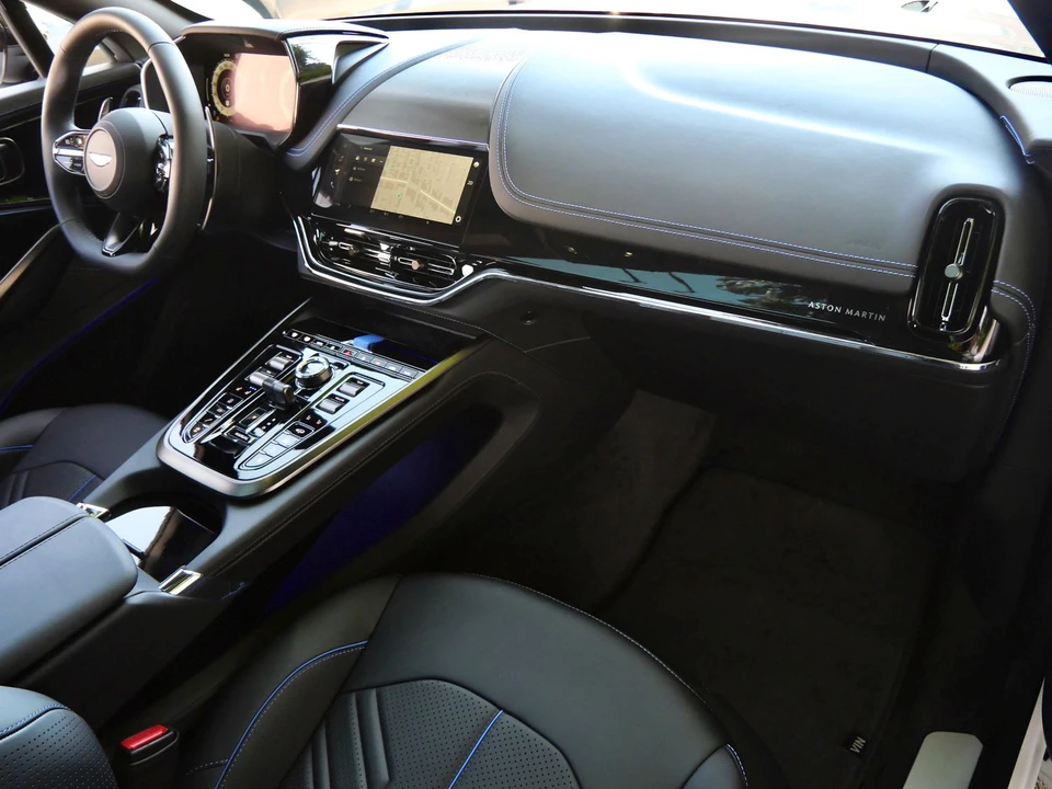 2026 Aston Martin DBX - Image 26 of 28