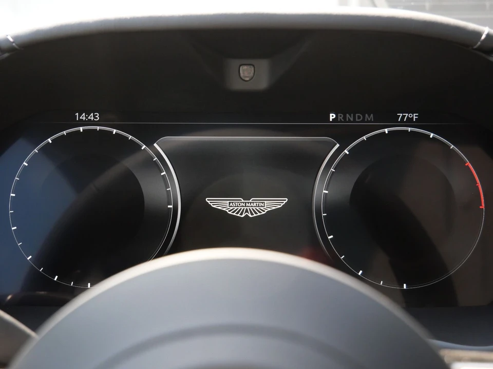2026 Aston Martin DBX - Image 5 of 30