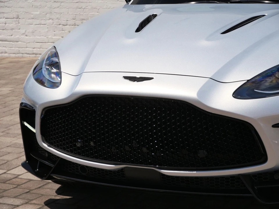 2026 Aston Martin DBX - Image 14 of 30