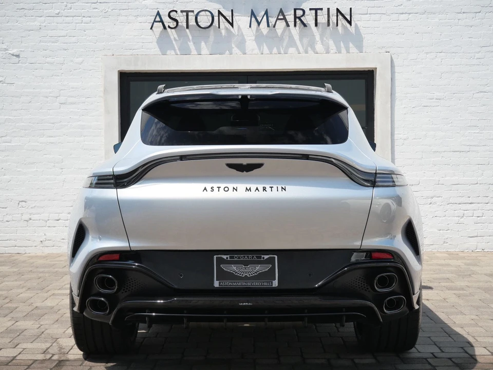 2026 Aston Martin DBX - Image 15 of 30