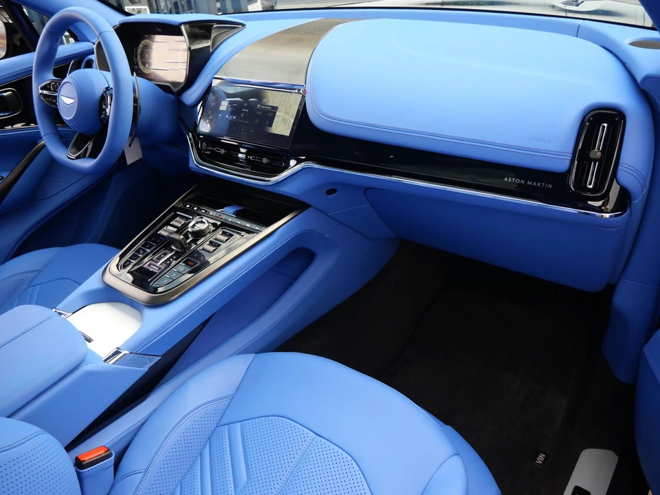2026 Aston Martin DBX - Image 27 of 30