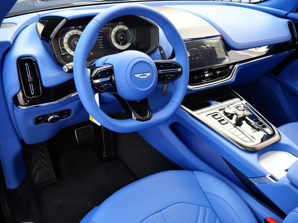 2026 Aston Martin DBX - Image 3 of 30