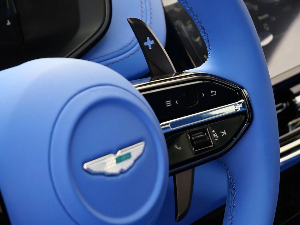 2026 Aston Martin DBX - Image 19 of 30