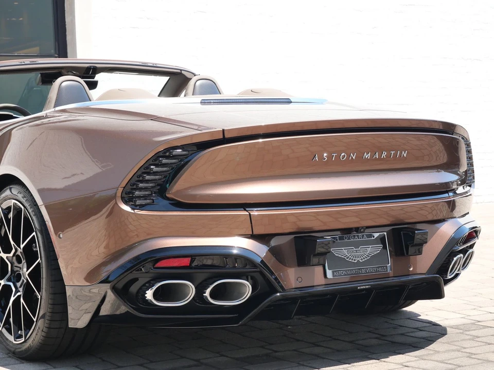 2026 Aston Martin Vanquish 3rd Gen - Image 8 of 31