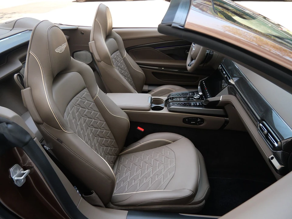 2026 Aston Martin Vanquish 3rd Gen - Image 12 of 31