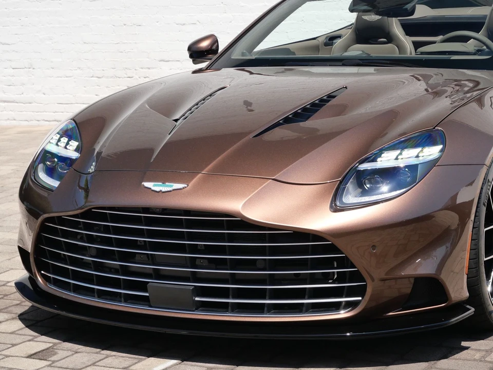 2026 Aston Martin Vanquish 3rd Gen - Image 16 of 31