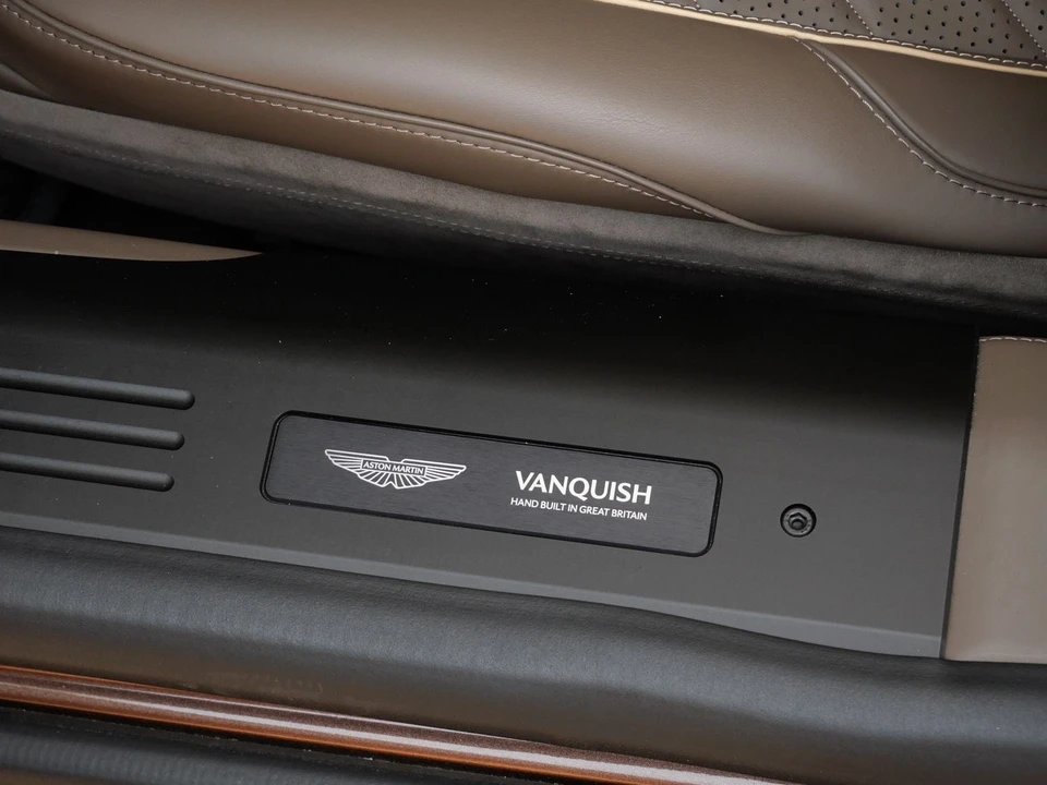 2026 Aston Martin Vanquish 3rd Gen - Image 26 of 31