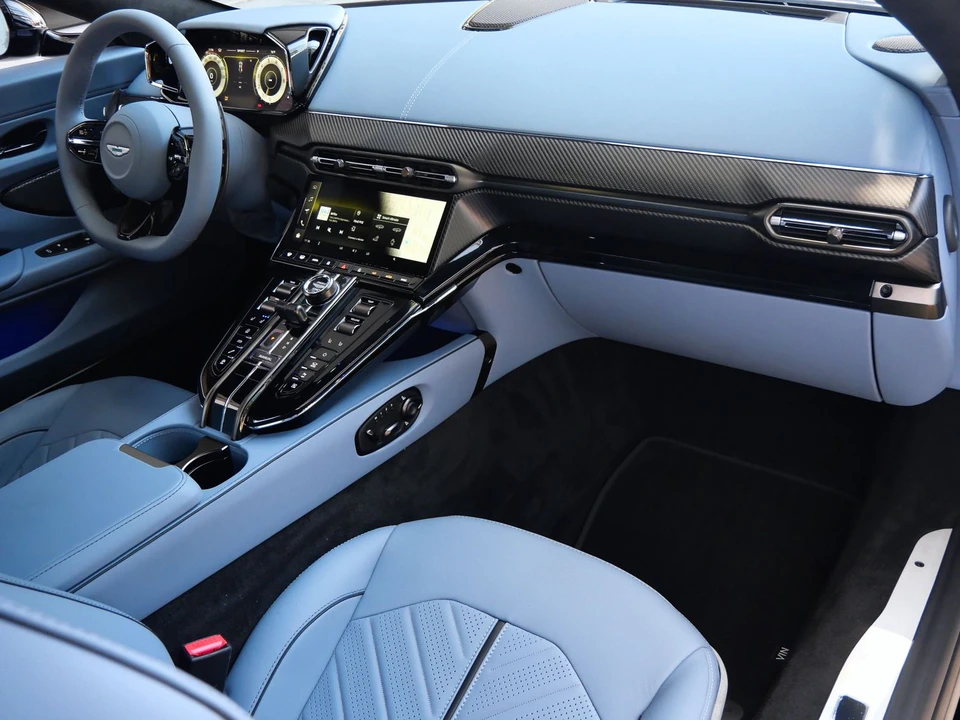 2026 Aston Martin V8 Vantage (2019+) - Image 21 of 25