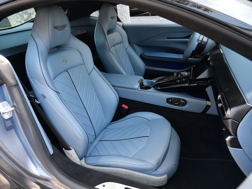 2026 Aston Martin V8 Vantage (2019+) - Image 12 of 25