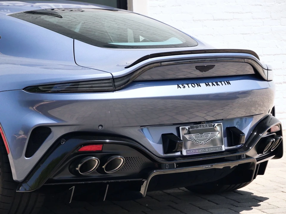 2026 Aston Martin V8 Vantage (2019+) - Image 8 of 25