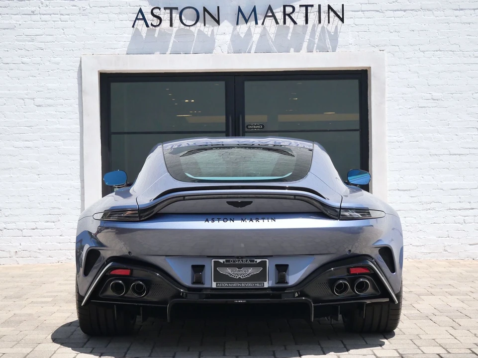 2026 Aston Martin V8 Vantage (2019+) - Image 17 of 25