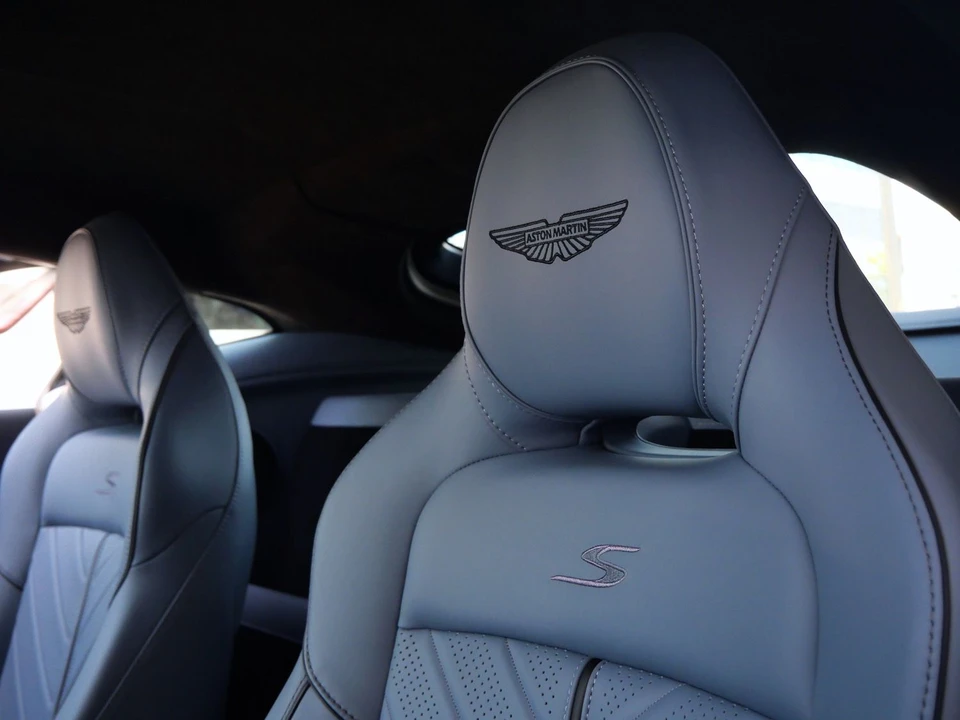 2026 Aston Martin V8 Vantage (2019+) - Image 5 of 25