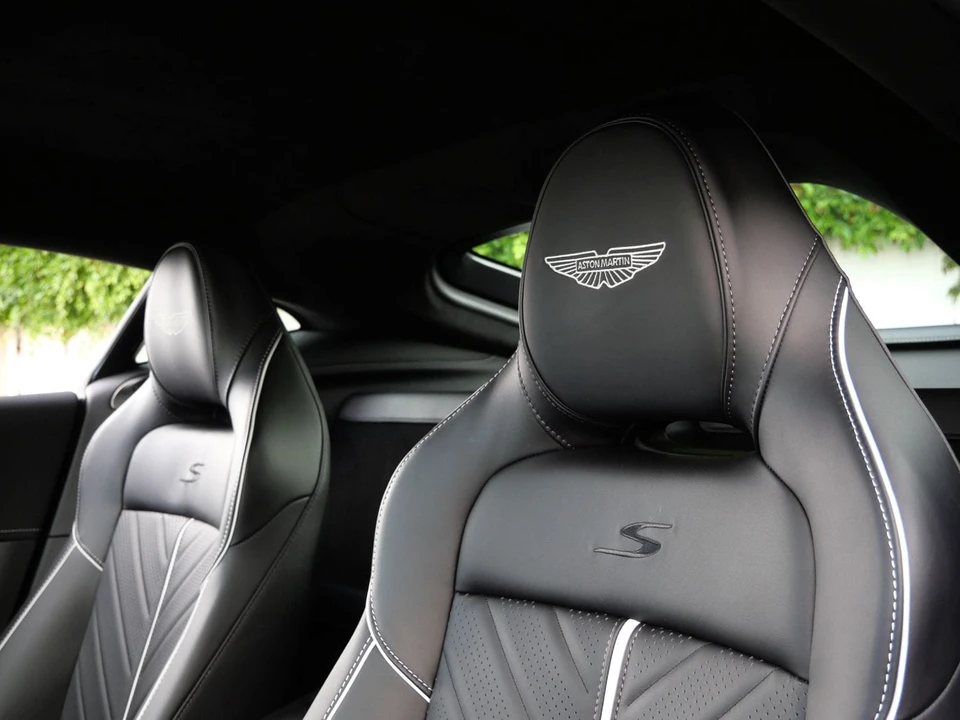 2026 Aston Martin V8 Vantage (2019+) - Image 5 of 26