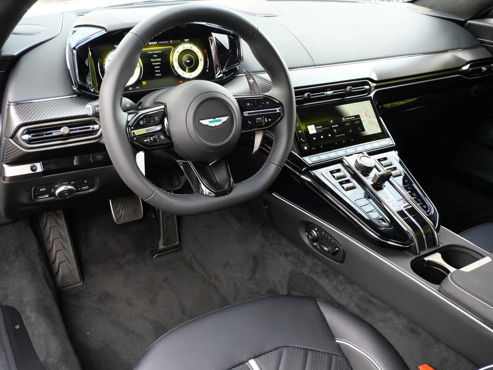 2026 Aston Martin V8 Vantage (2019+) - Image 3 of 26