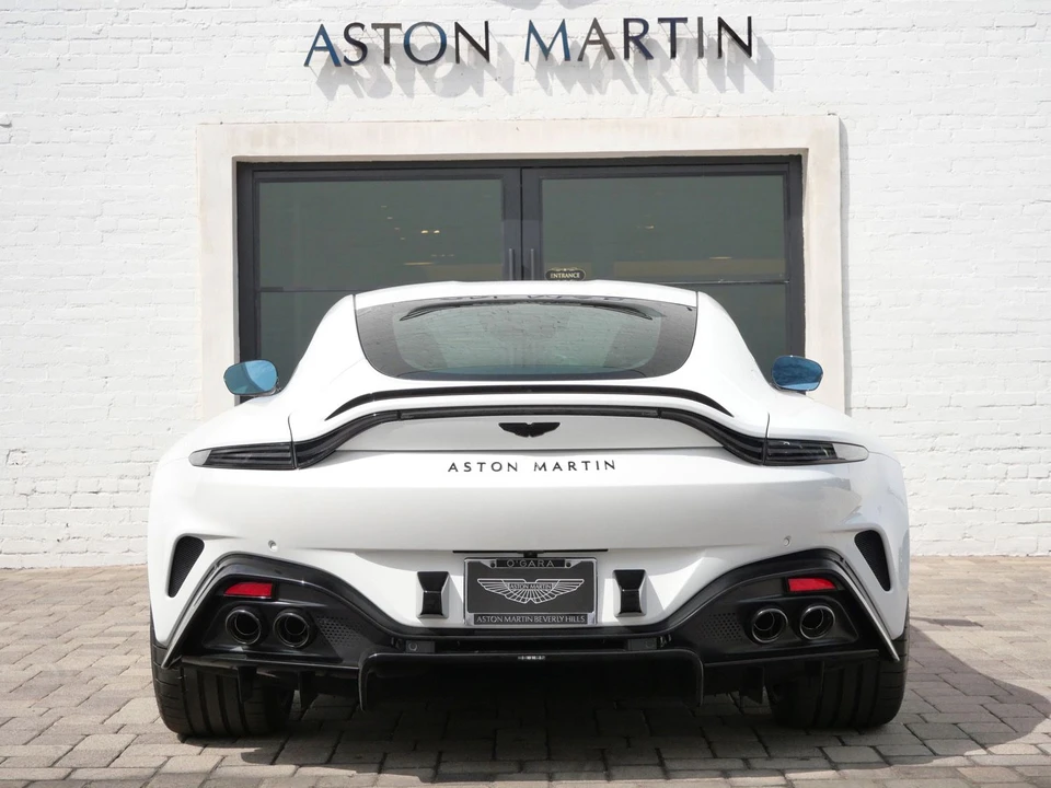 2026 Aston Martin V8 Vantage (2019+) - Image 17 of 26