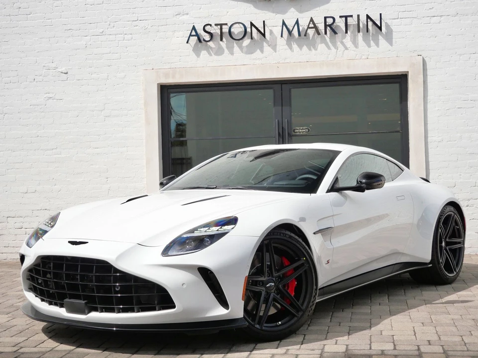 2026 Aston Martin V8 Vantage (2019+) - Image 16 of 26
