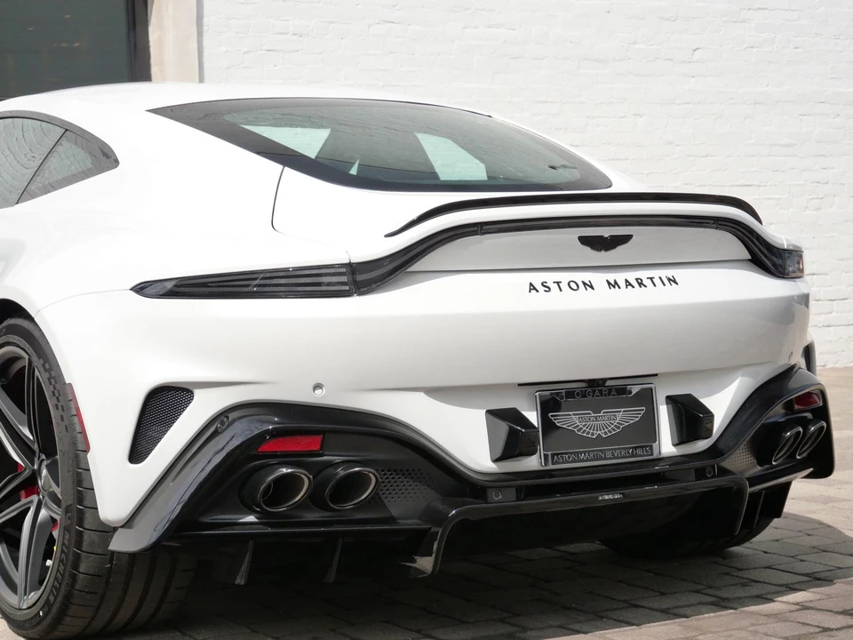 2026 Aston Martin V8 Vantage (2019+) - Image 8 of 26