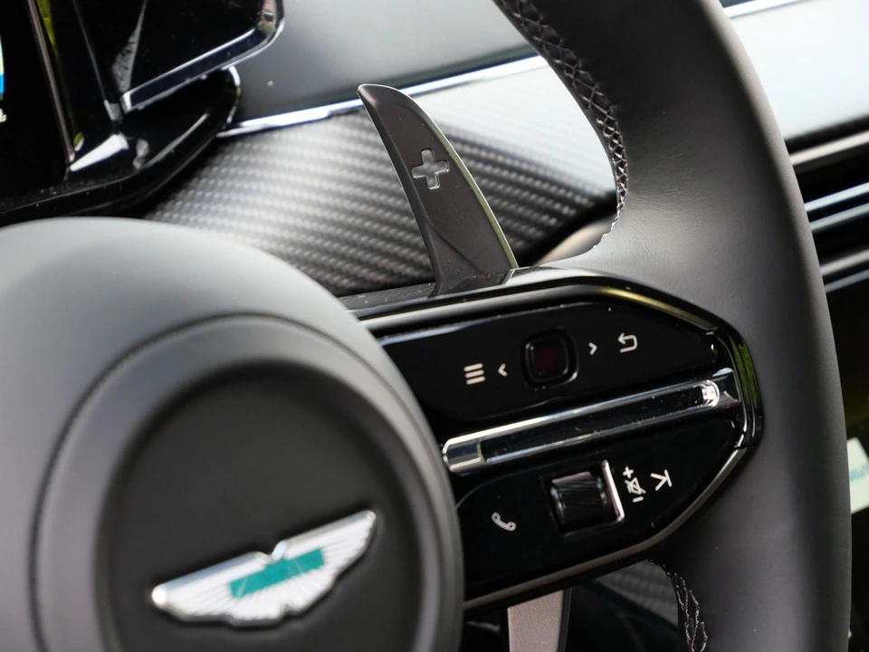 2026 Aston Martin V8 Vantage (2019+) - Image 18 of 26