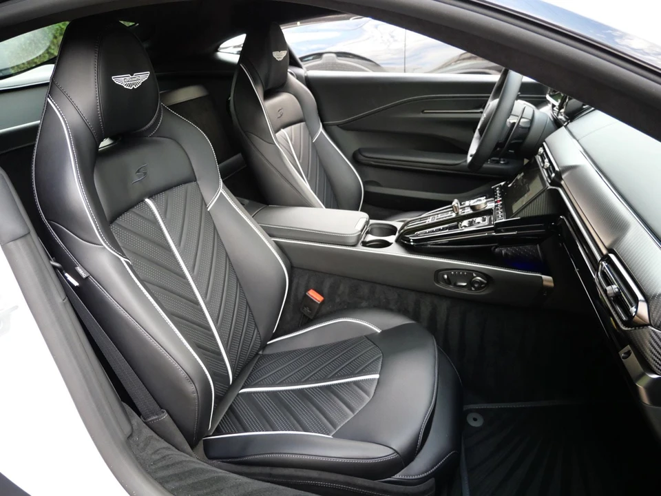 2026 Aston Martin V8 Vantage (2019+) - Image 12 of 26
