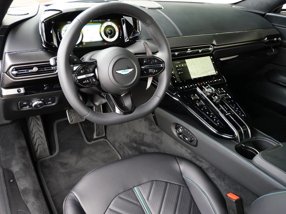 2026 Aston Martin V8 Vantage (2019+) - Image 3 of 27