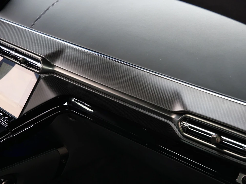 2026 Aston Martin V8 Vantage (2019+) - Image 25 of 27