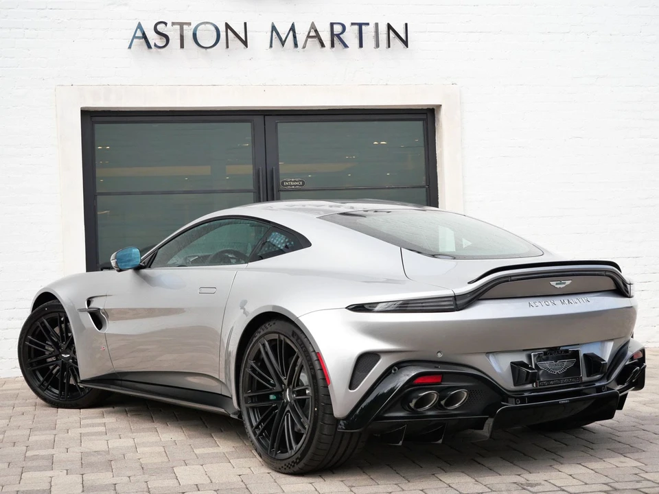 2026 Aston Martin V8 Vantage (2019+) - Image 2 of 27