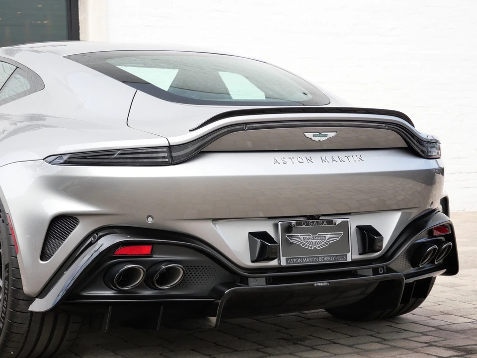 2026 Aston Martin V8 Vantage (2019+) - Image 8 of 27